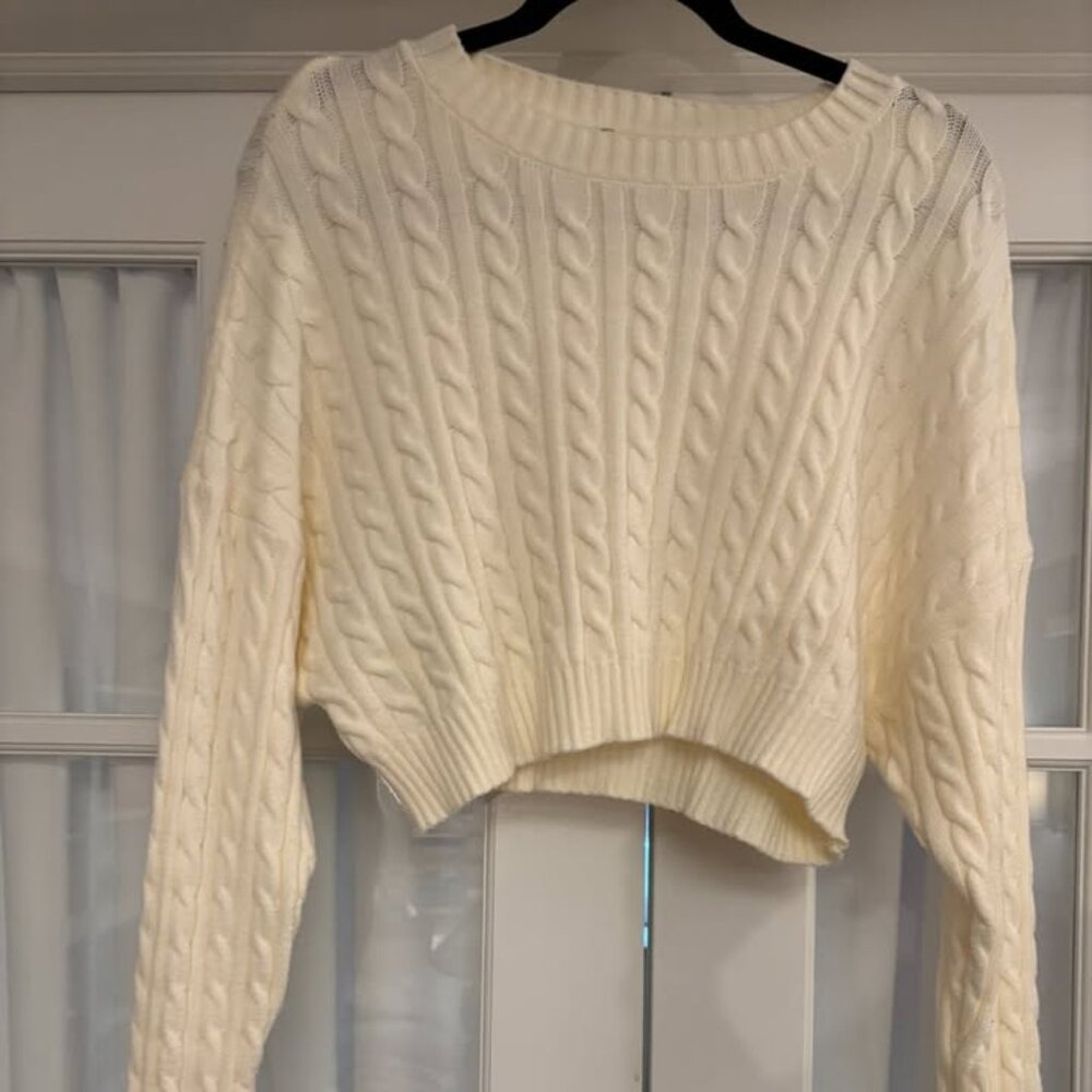 Altar'd State Cropped Cable Knit Sweater Cream/White -- NWOT